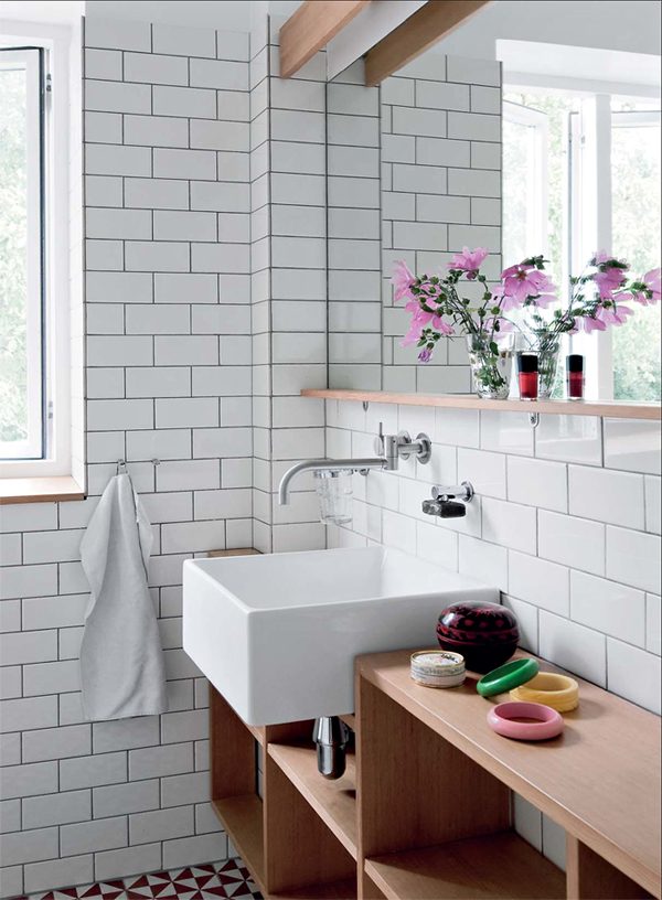 Lavabo de un baño de estilo nórdico Lavabo de un baño de estilo nórdico